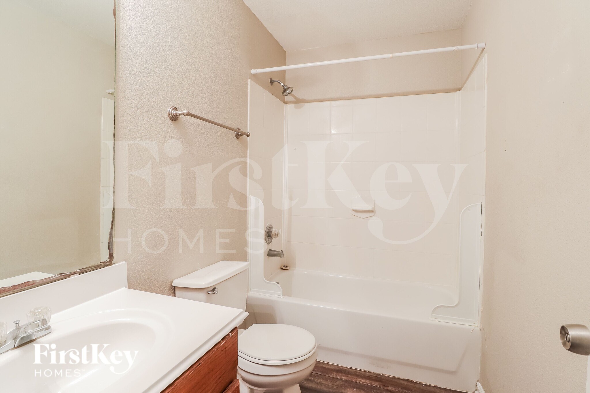 Building Photo - 414 Remington Green Ct