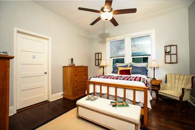 Building Photo - 207 Dilworth St