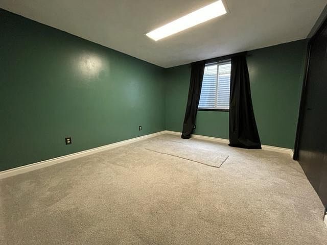 Downstairs bedroom - 3224 E 21st Ave