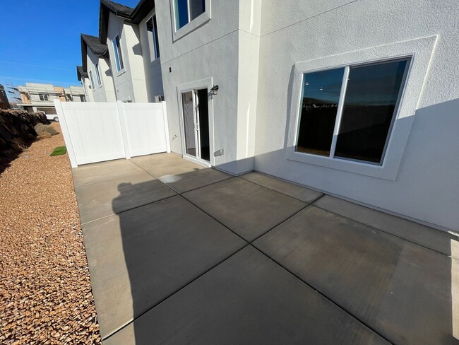 Building Photo - Brand New 3-Bed/2.5 Bath Town Home