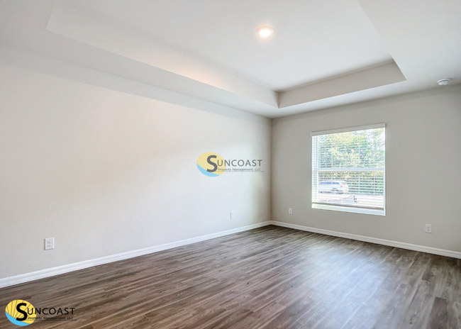 Building Photo - Your Next Home Awaits: Spacious 4-Bedroom ...