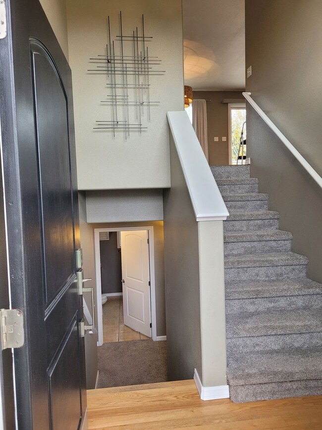 Building Photo - Well Maintained Family Home in Clarkston Heights