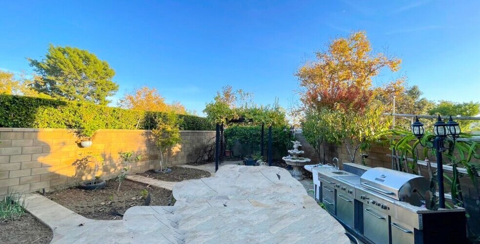 Building Photo - 148 Willowbend