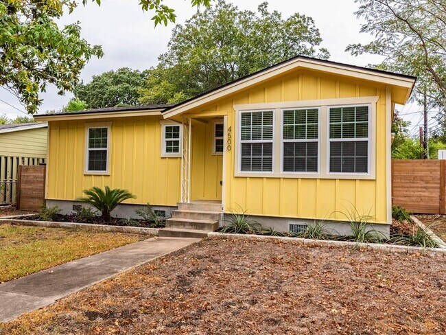 Building Photo - 4500 Mt Vernon Dr