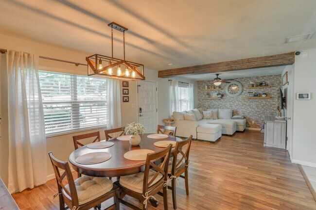 Building Photo - 3442 Lila Dr