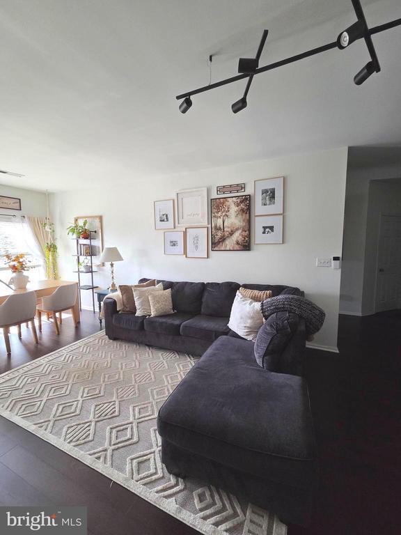 Building Photo - 14322 Climbing Rose Way