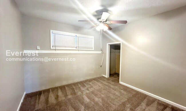 Building Photo - 460 Ward Rd