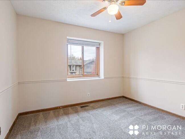 Building Photo - 3 bedroom , 2 bathroom House - Coming Soon