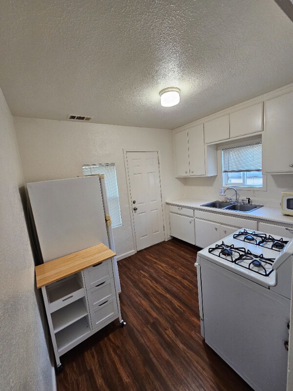 Building Photo - 2512 Butte St