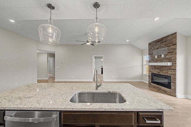 Building Photo - 199 Donegal Dr