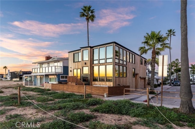 Building Photo - 1412 E Oceanfront