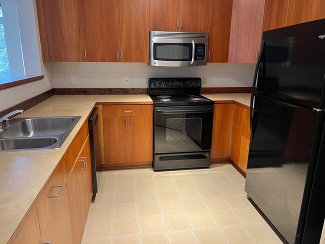 Building Photo - 1bd/1ba Sammamish Condo