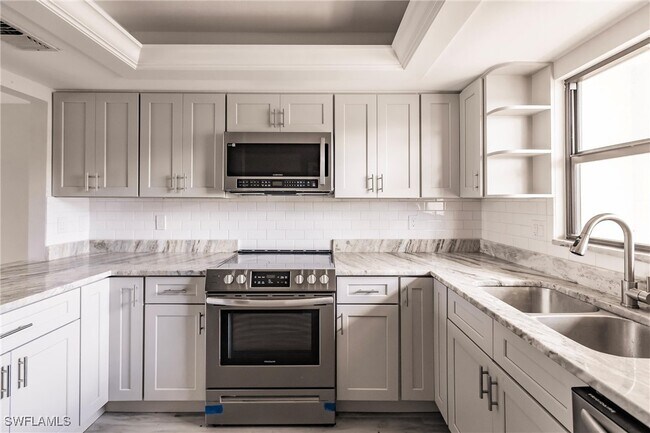 Building Photo - 16361 Dublin Cir