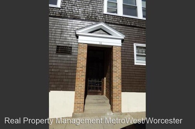 Building Photo - 3 br, 1 bath House - 38 Bowdoin Street, #3