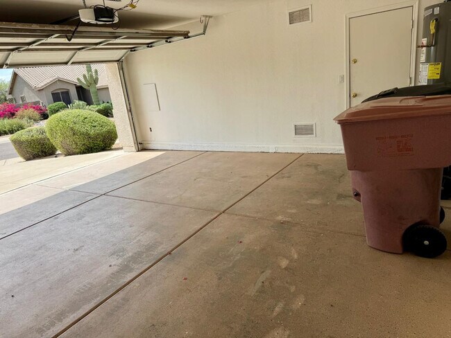 Building Photo - 7798 E Buteo Dr