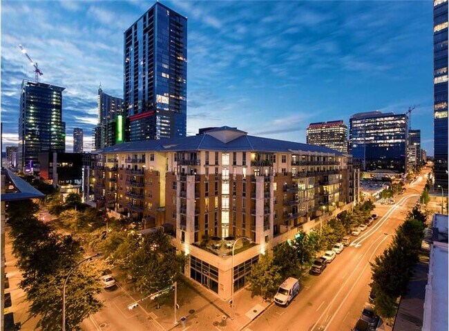 Building Photo - 202 1/2 Lavaca St