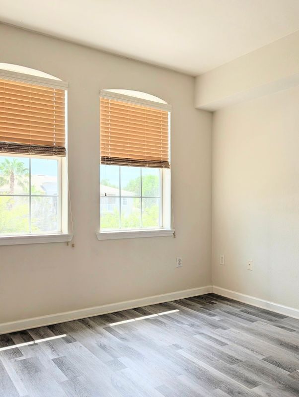 Building Photo - 415 S Villa San Marco Dr