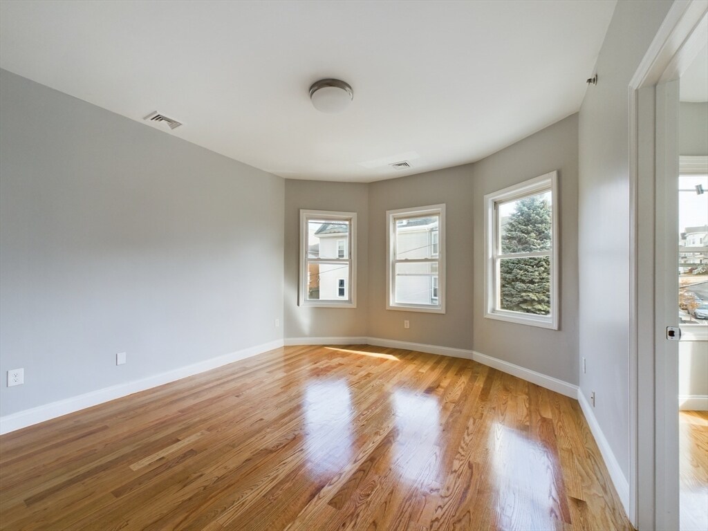 Building Photo - 39 Calumet St