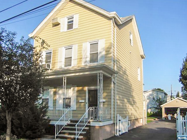 Building Photo - 418 2nd St
