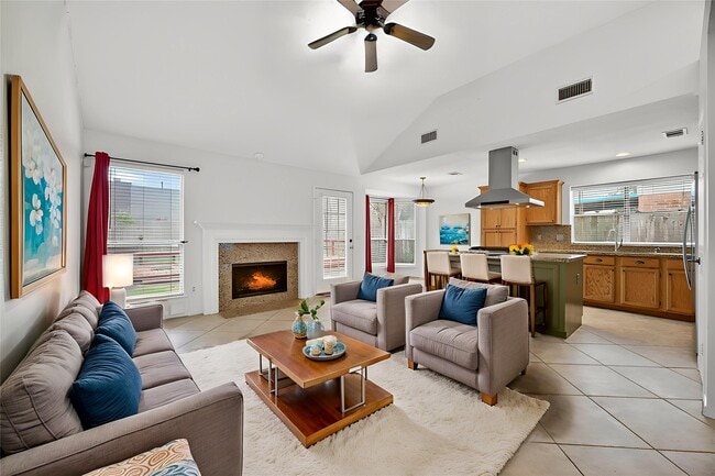 Building Photo - 1035 Cascade Creek Dr