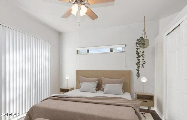 Building Photo - 9259 E Raintree Dr