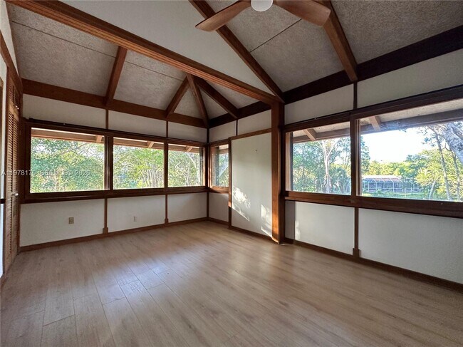 Building Photo - 17010 SW 77th Ave