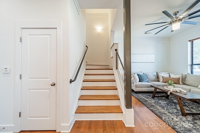 Building Photo - 3254 Noda Blvd