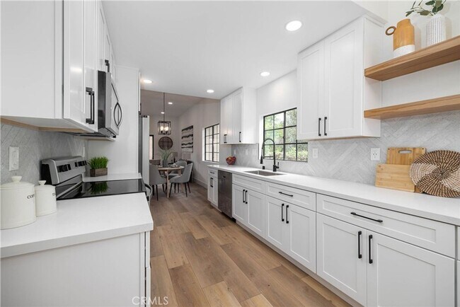 Building Photo - Well-Maintained 3 Bedroom Condo in Calavera Hills - Somerset