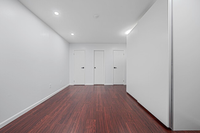 Building Photo - 77 Fairview Cir