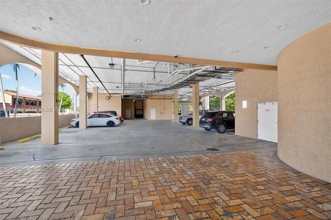 Building Photo - 5271 SW 8th St