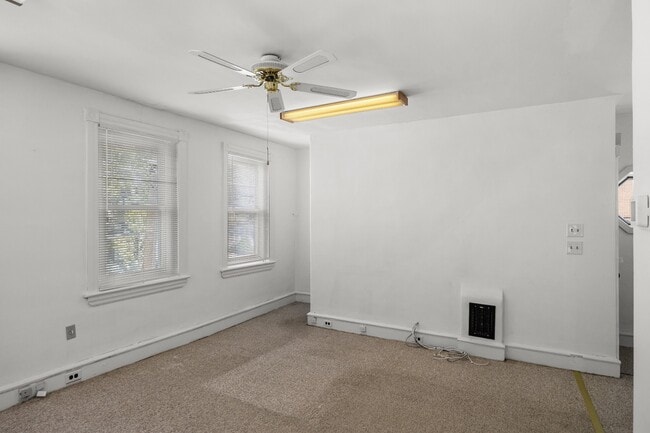 Building Photo - 688 N Broad St