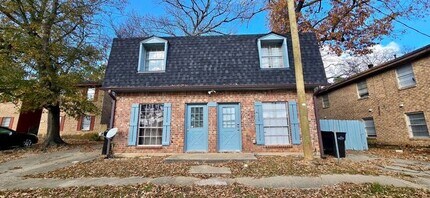 Building Photo - Tour Today! 2/1.5 Townhome in Longview