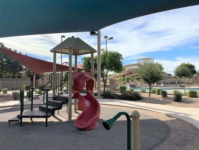 Building Photo - Mission Royal Resort Living Community! 5bd 3ba! Golf Course & Water Park!