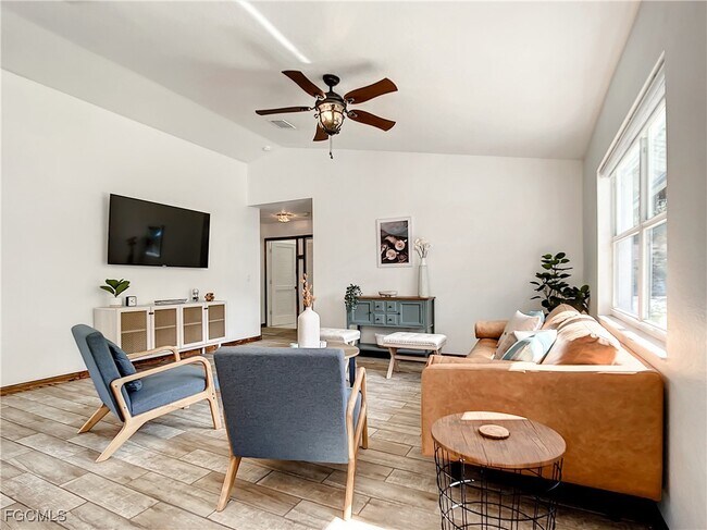 Building Photo - 2511 6th St NW