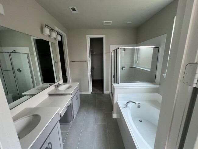 Building Photo - 2638 Settler Hl Dr