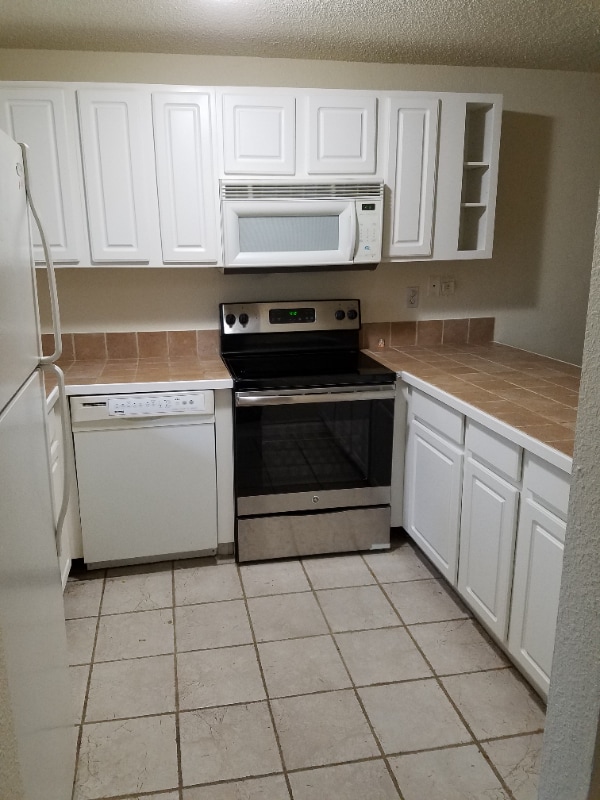 Building Photo - 14527 NE 40th St