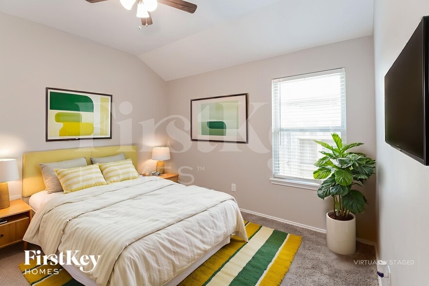 Building Photo - 15214 Stulan Burn Dr