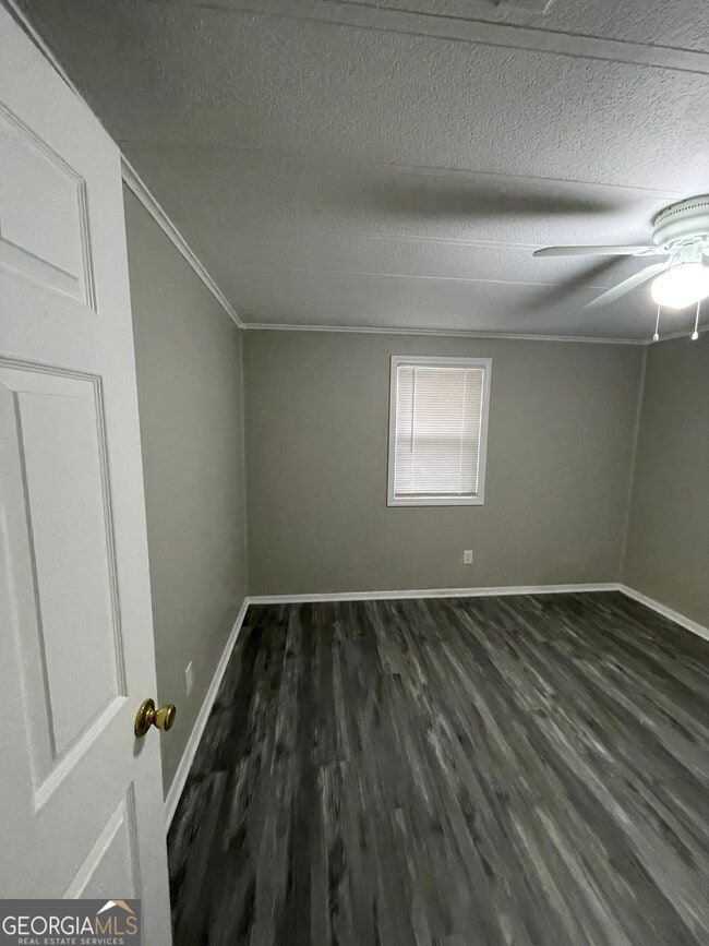 Building Photo - 60 Gees Ln