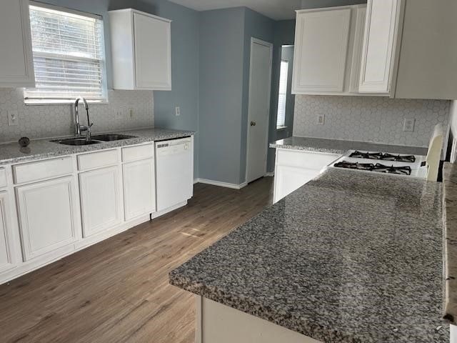 Building Photo - 2063 Greencrest Dr