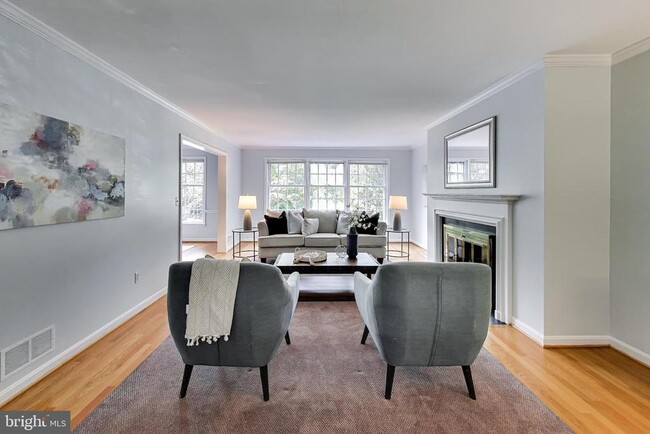 Building Photo - 4736 Massachusetts Ave NW