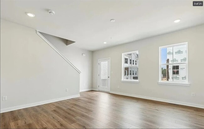 Building Photo - 5 E Front St