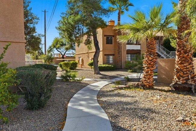 Building Photo - 5114 S Jones Blvd