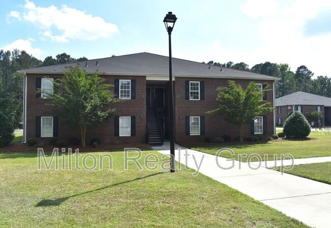 Building Photo - University Park Apartments