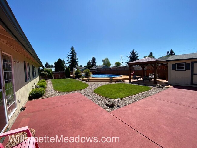 Building Photo - Beautiful 3 Bedrooms, 2 Bathrooms, In Aumsville