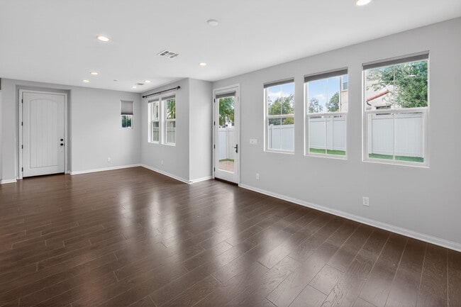 Building Photo - 16421 Veridian Cir