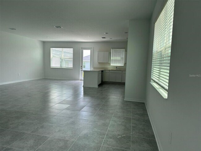 Building Photo - 145 Nine Iron Dr