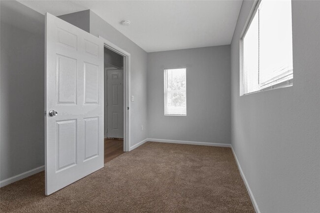 Building Photo - 3621 Mainer St