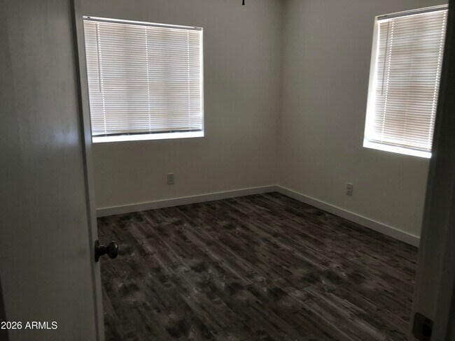 Building Photo - 326 W Highland Ave