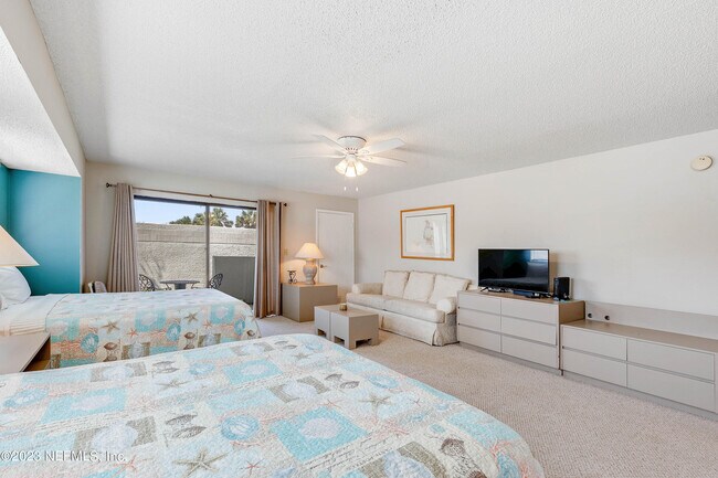 Building Photo - 630 Summer Pl