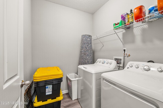 Building Photo - 2953 Alpin Dr